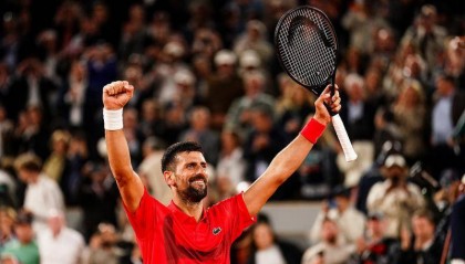 法网|赛后累到坐着受访 德约仍然期待约战辛纳