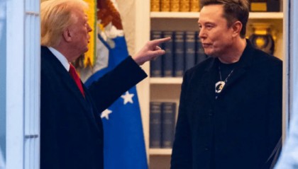 最新支持率出炉!马斯克的新党太猛了,特朗普紧急发文,真轻敌了?