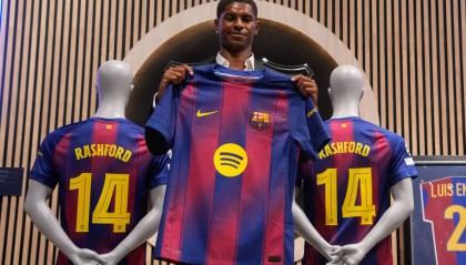 别了,巴萨!曝7500万攻击手迅速转投曼联!弗里克钦点截胡皇马猎物