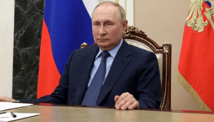 拜登怕啥来啥,俄罗斯发出国际逮捕令,不到24小时,俄美关系一夜巨变