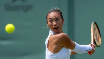 郑钦文回应温网出局:注意力很难集中,高温不是输球理由