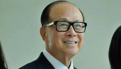 “求饶”晚了!最后一小时被无限期冻结,李嘉诚搬起石头砸自己的脚