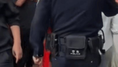 女子冒充亲戚偷新娘红包,网友:随200吃一顿沾点喜气不香吗?