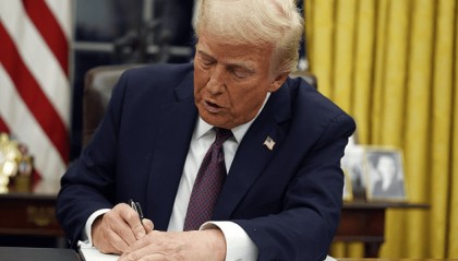 特朗普已毫无办法?美国将乌克兰战败责任推给中国,耿爽当场驳斥:好好想想你们自己的作为!