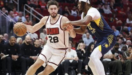 申京31+12哈里伯顿低迷 范乔丹18分火箭轻取步行者