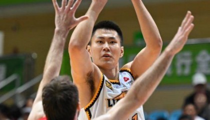 第九届阜新篮球节:辽宁本钢队胜澳大利亚墨尔本老虎队