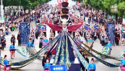 焦点访谈丨年轻人钟情老手艺 非遗装上“新引擎”