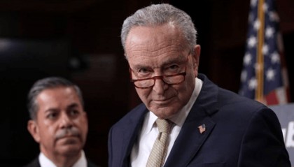 外媒:美国参众两院少数党领袖同日发声,严厉批评特朗普关税政策