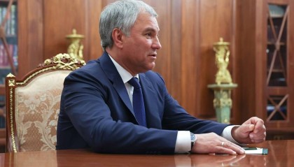 俄国家杜马主席:若乌获准远程打击俄腹地,俄不排除使用新武器系统