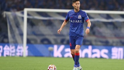 国足麻烦了?申花官宣蒋圣龙左肾包膜下积血 需静养两周