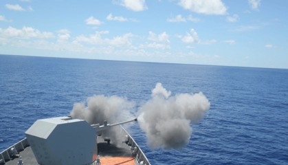 终于封海!“正式交锋”已打响,解放军不再口头警告,南海一幕震动全球