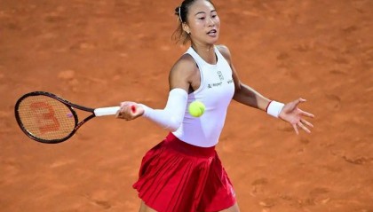 生涯首胜萨巴伦卡,郑钦文赛后发博:山海皆可平,半决赛对阵高芙,再迎复仇之战