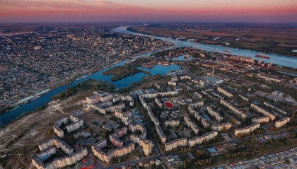 血拼一夜!俄军敢死队冲入赫尔松,远火大开杀戒,乌军机器人参战