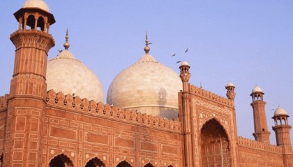 枪口变握手!中国复制外交神话,2宿敌握手言和,走了一步妙棋