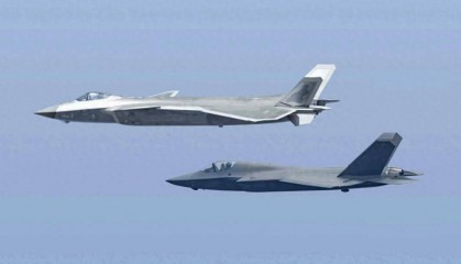 火力全开!解放军霹雳16空空导弹曝光,射程突破300公里,歼20能挂载6枚