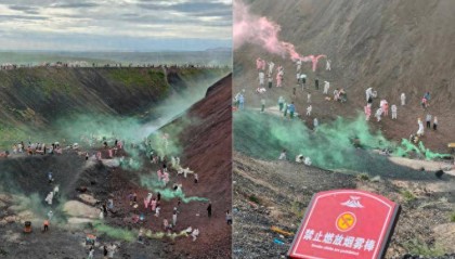 内蒙古一火山地质公园多名游客不顾禁令燃放烟雾棒,景区:反复劝导但无果
