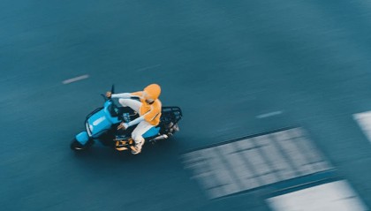 骑手谈平台“卷”社保:我不怕累,能接受工资适当变化