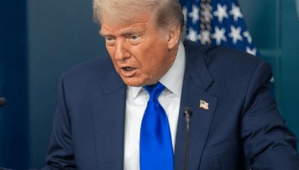 历史性一幕发生,中国货轮将试航北极航道,美国又失去一张重要底牌!外交部表态了