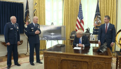 波音第六代战斗机F-47首度亮相,研发能力引发质疑