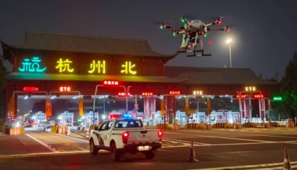 杭州一高速路段爆火出圈!司机:像到了未来世界