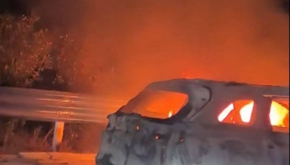 玉林多车连撞起火致2死3伤,亲属:堂哥一家去旅游出事,两名女儿遇难,堂嫂烧伤严重