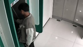 男子捡到10多张银行卡,密码竟全部一样!他6次共取款8000元被警方抓获