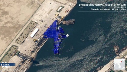 朝鲜驱逐舰是这样歪水里的