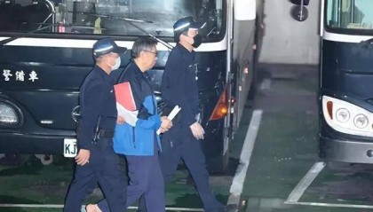 柯文哲被爆8张巨额支票遭查获,涉案金额达上亿元新台币