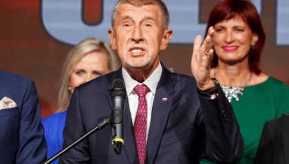 捷克议会众议院选举:主张“捷克人优先”的前总理巴比什胜出