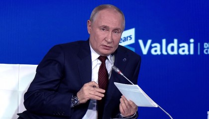 俄媒:普京表示,美国对华商品和技术制裁只会损害其自身