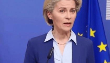 踏上访华飞机前,先给中国下马威?制裁名单出炉,中方被惹怒:必将反击