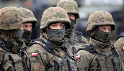 俄乌战争再洗牌!普京单挑北约,一举重创波兰部队,“纸老虎”原形毕露了?