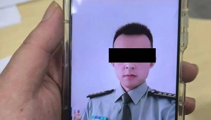 35岁男子“军龄30年”?警方:军装照、结婚证都是假的,“妻子”哽咽:我太傻了