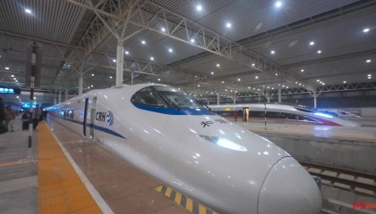 到站!“一觉睡过三千里”,成都东到深圳北已到达