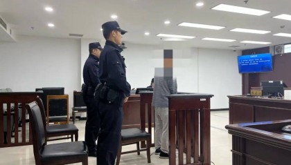 无耻!北京一对情侣租房,遭五旬房东潜入、偷窥