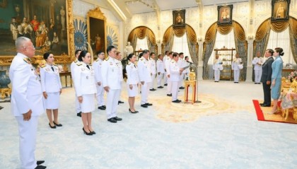 泰国三天两换总理,准备迎回佩通坦?