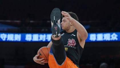 上海男篮新王牌!他让人想起了当年CBA的“巨齿鲨”