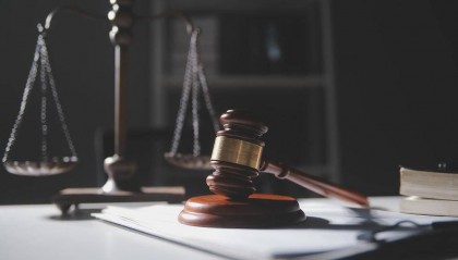 厦门一五金厂老板“卖零件”给外籍客户,被控非法制售枪支 有客户曾称是电池盒