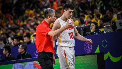 郭士强:中国男篮需要归化球员 需要更多能打硬仗的球员