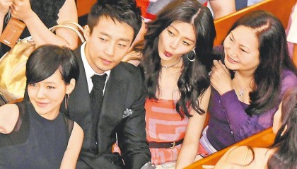 汪小菲为避媒体6天没出门,与S妈打视频官司争遗产