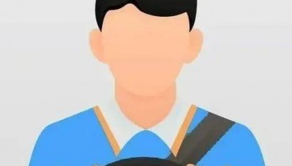 一轿车突然马路上倒行,紧接起火!司机:糟了,没灭火器……