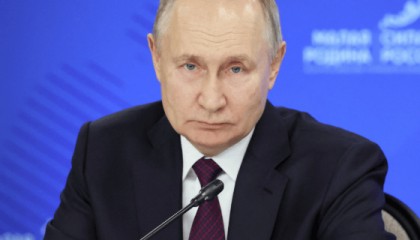 普京突遭晴天霹雳,俄军大规模投降!关键时刻,俄罗斯直言将继续谈判!