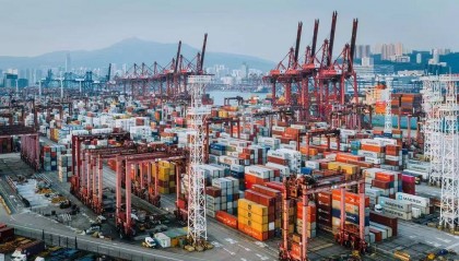 就在刚刚!美国发出危险信号,特朗普对访华改口,不达成贸易协议就绝不访华,中国直接反将一军!