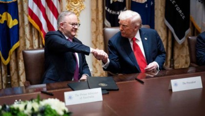 服软!特朗普暗示将承诺反“台独”,中方一句话揭穿美国底牌