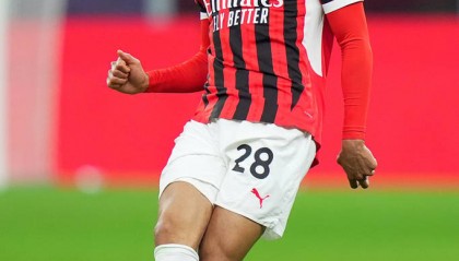 米兰转会动态:锁定拉扬与奥克利,重塑战术布局