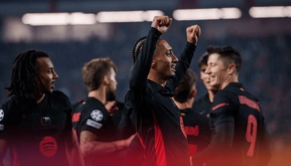 欧冠-莱万双响孔德助攻戴帽 巴萨5-2红星迎各项赛事7连胜