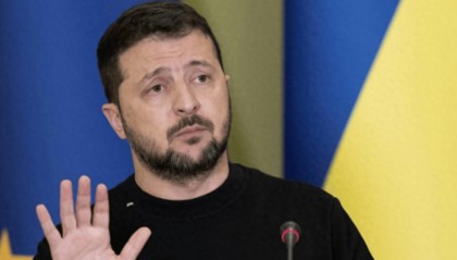 泽连斯基公开指责中国援俄,三家中企资产遭冻结,中国拒绝买单,外交部回应掷地有声!