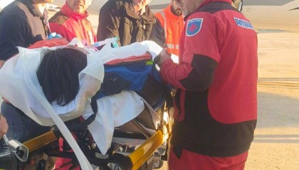 国安小将郭嘉璇抵达北京 情况有恶化就近送往大兴人民医院