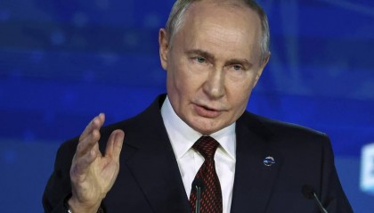 中方接受普京邀请,消息刚出,蒙古国也想开了,跨境铁路提上日程