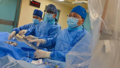 节假日过度劳累引危机!75岁老人突发脑动脉瘤微出血!珠江医院脑血管病外科紧急手术